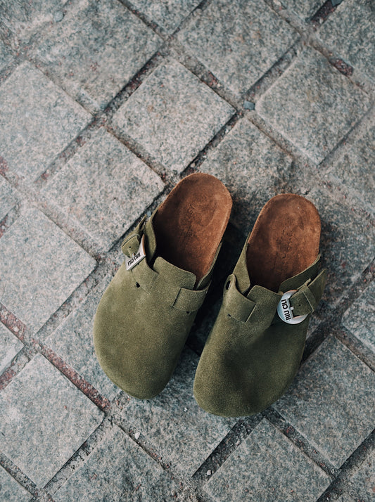 "Moss and Cloud" Soft Footbed Suede Leather Clogs Supreme Comfort Sandals