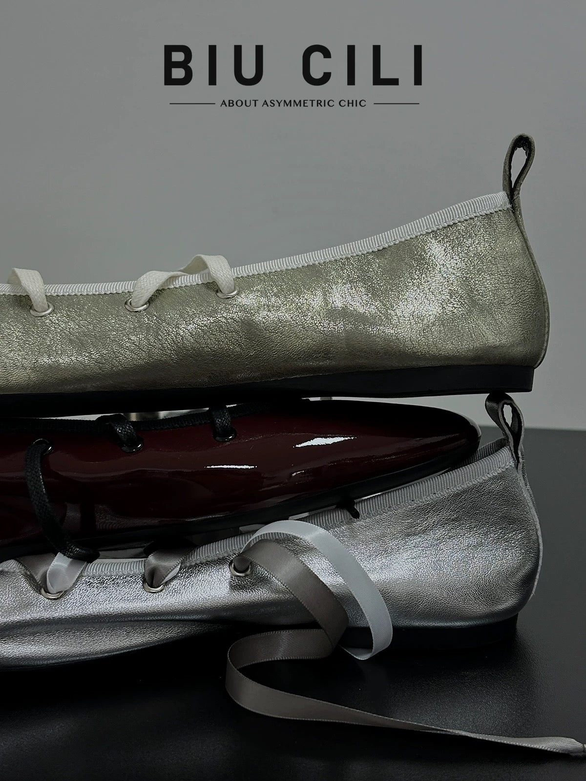 Two-Way Ballet Flats with Detachable Laces
