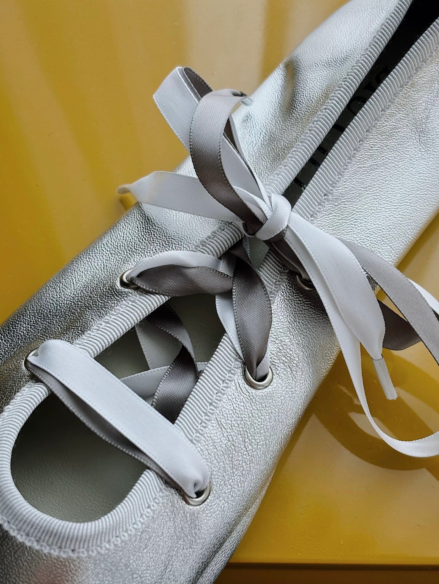 Two-Way Ballet Flats with Detachable Laces