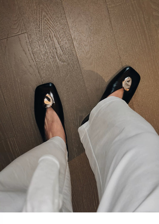 Slow Time Minimalist Two-Way Square Toe Leather Flats in Black or Silver