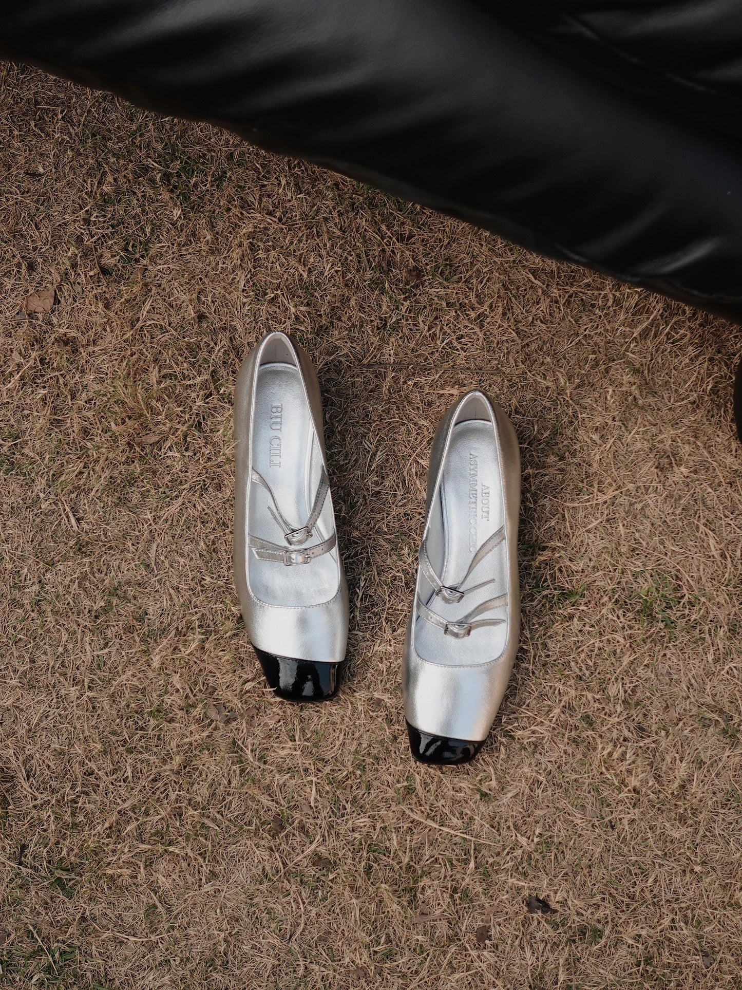 "Golden Era" Women's Asymmetric Square Toe Mary Janes
