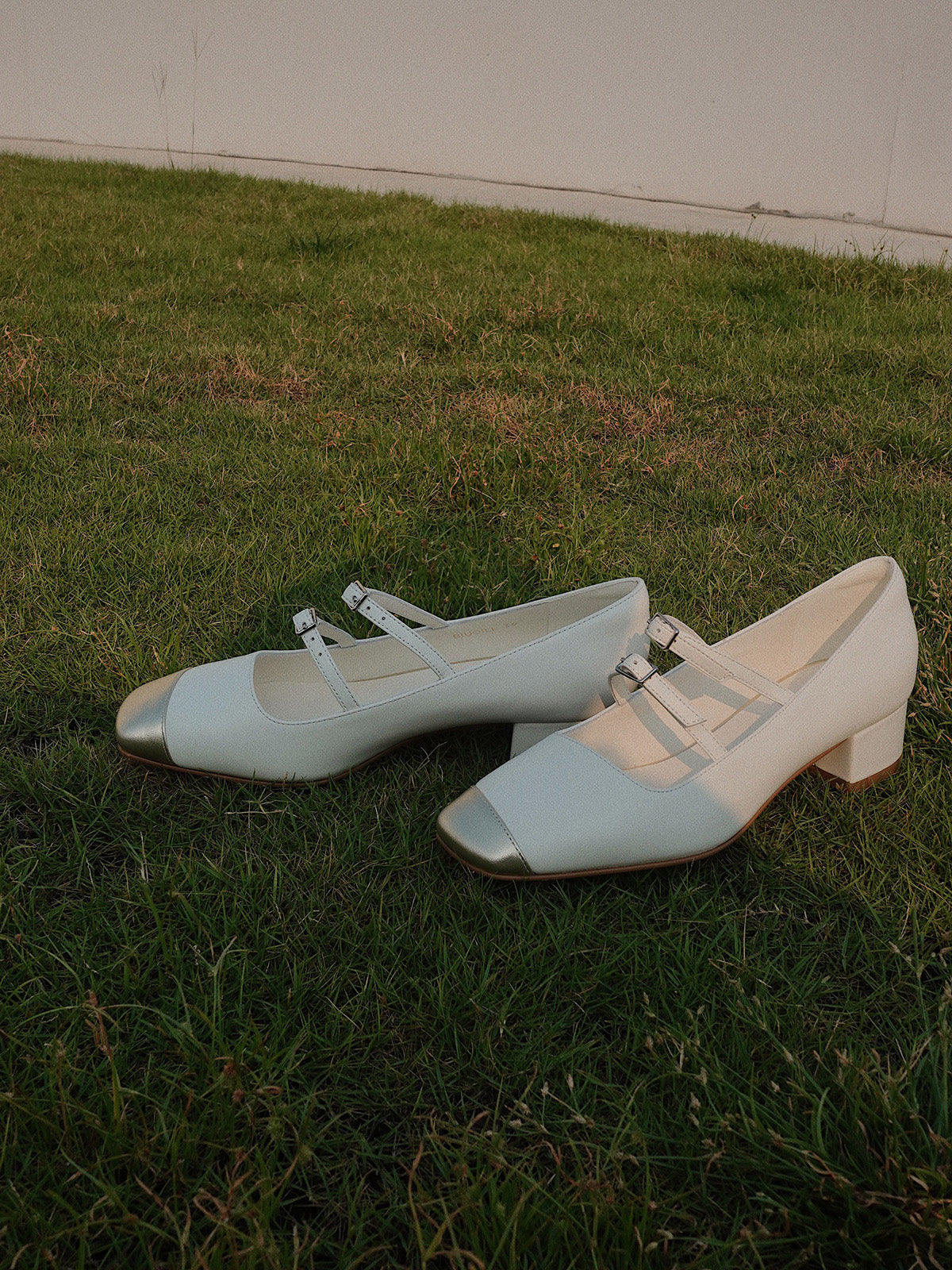 "Golden Era" Women's Asymmetric Square Toe Mary Janes