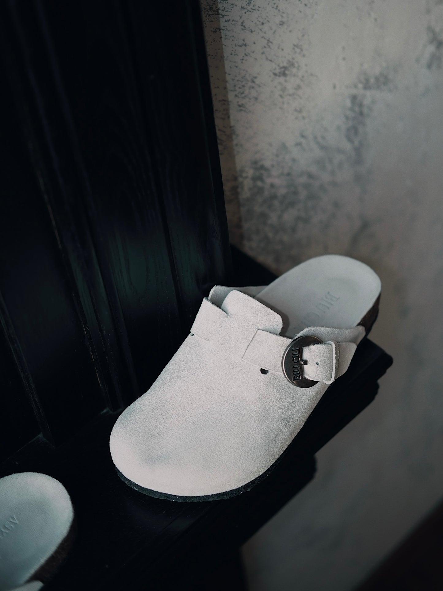 "Moss and Cloud" Soft Footbed Suede Leather Clogs Supreme Comfort Sandals