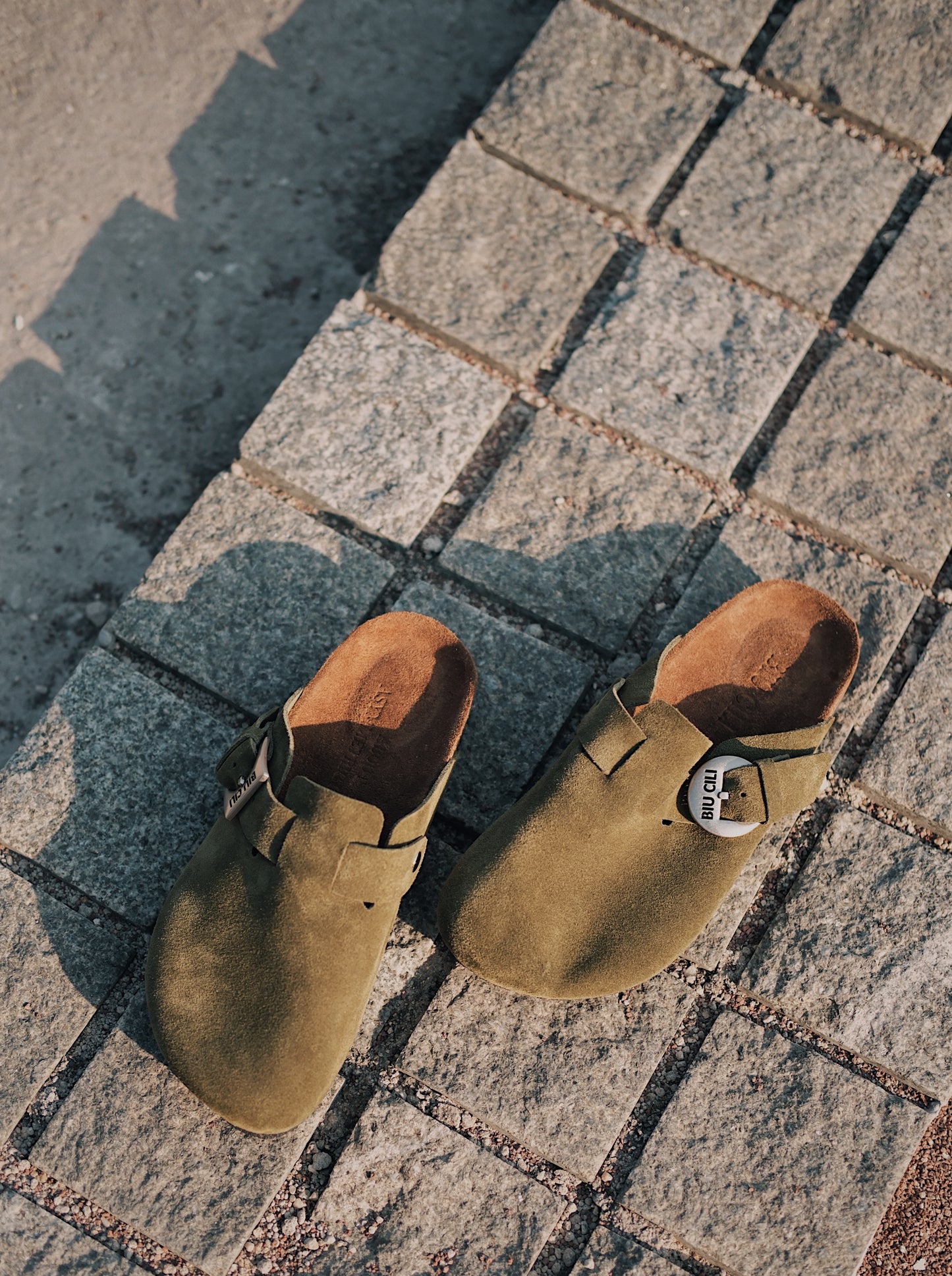 "Moss and Cloud" Soft Footbed Suede Leather Clogs Supreme Comfort Sandals
