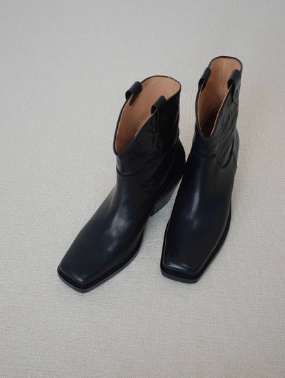 "Rebellious Lady" Women's Retro Square Toe Western Leather Boots in Black