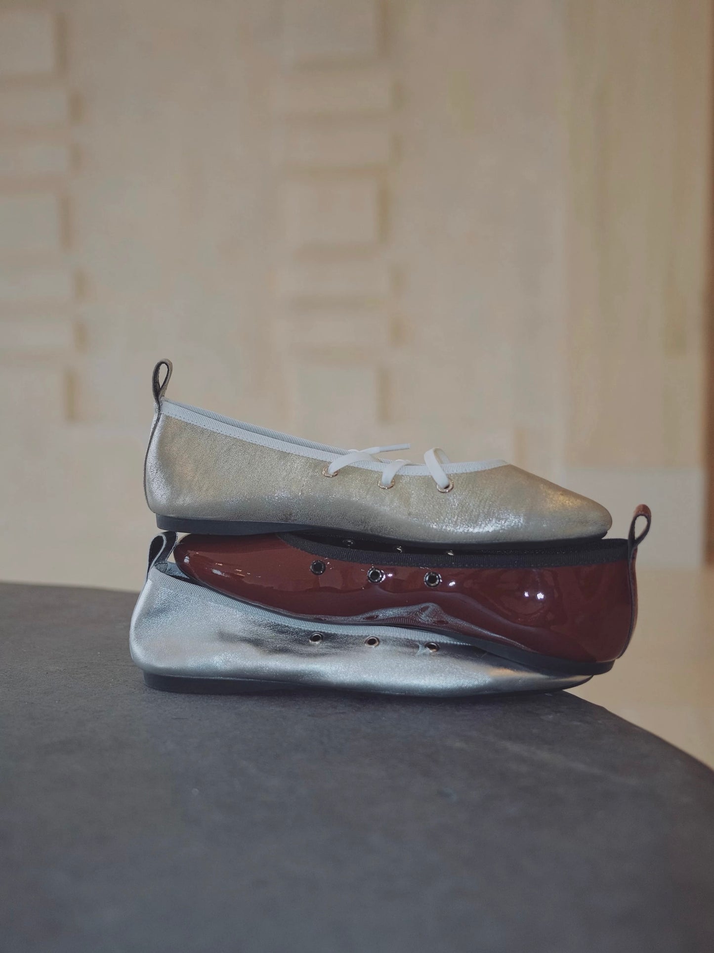 Two-Way Ballet Flats with Detachable Laces