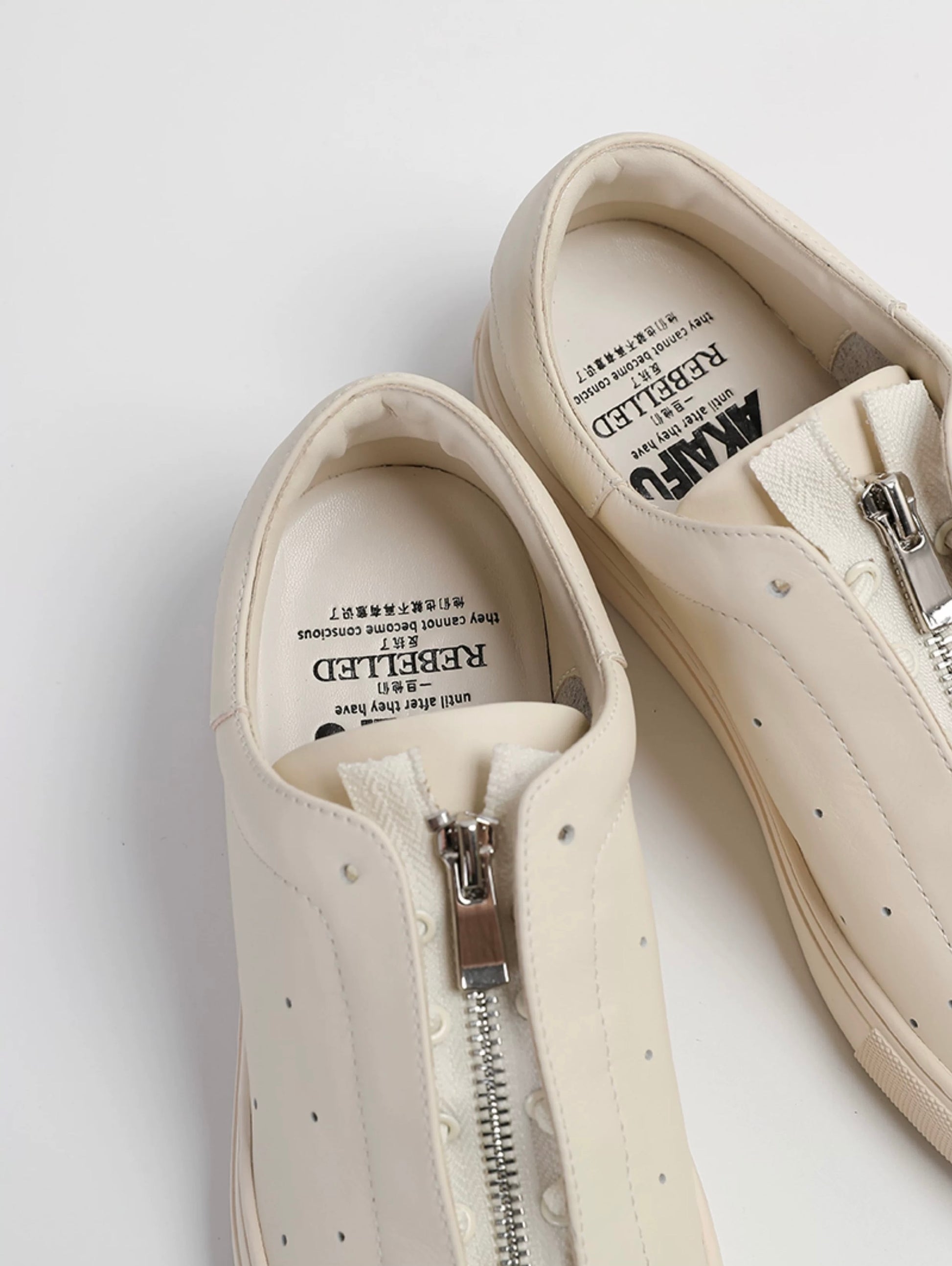 Unisex Retro Leather Sneaker with Removable Zipper