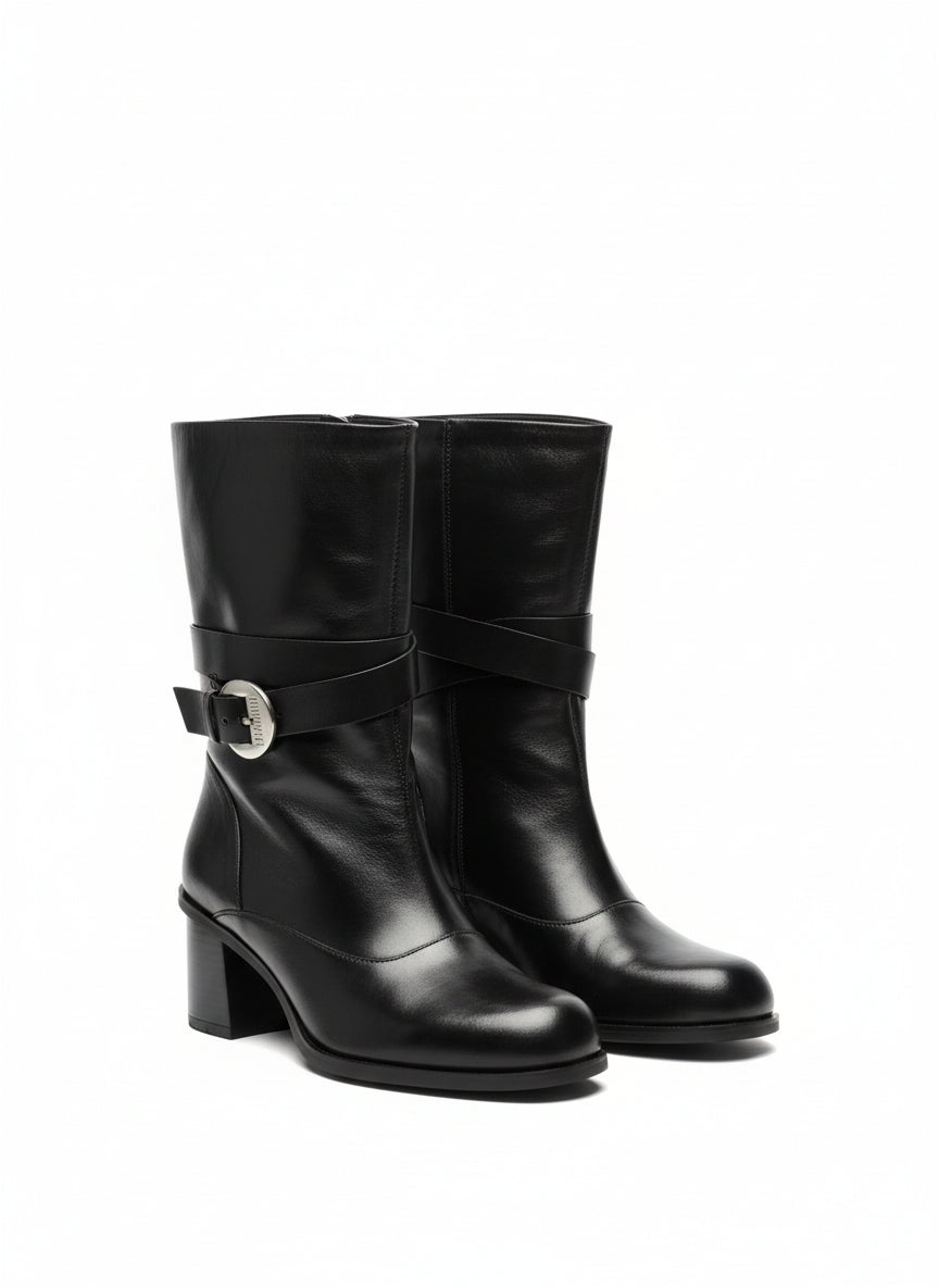 Black boot with a buckle