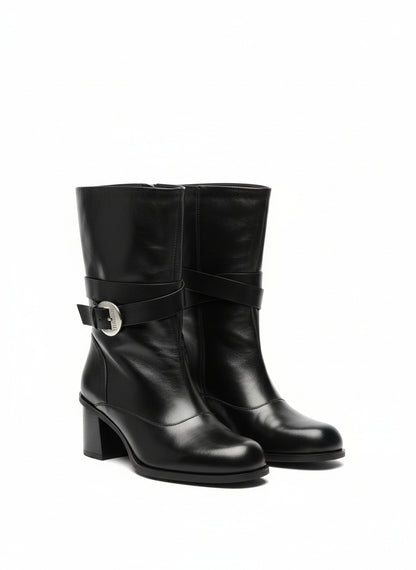 Black boot with a buckle