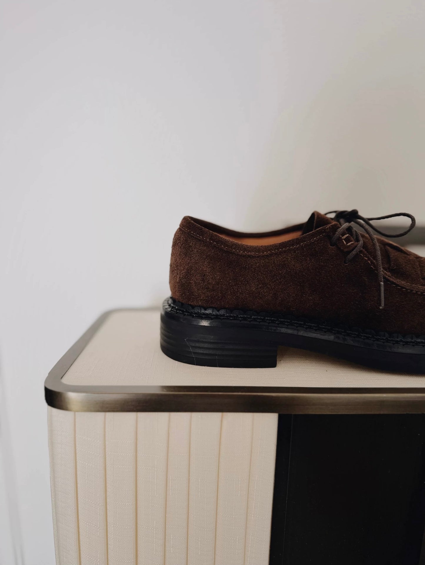 Women's Suede Derby Shoes with Hand-Women Details